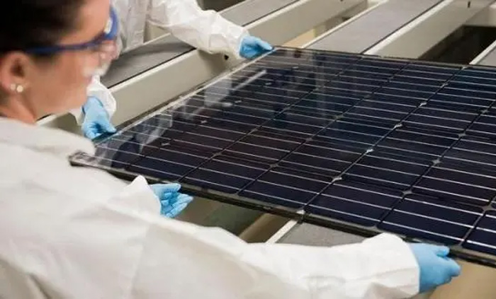 Perovskite photovoltaic technology